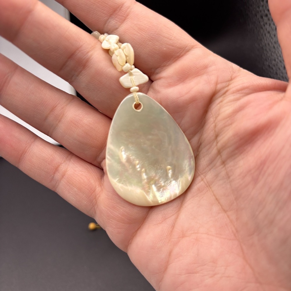 Vintage Yellow Agate Style Pendant Necklace Wood Bead Shell Chip Boho Statement - Picture 5 of 13